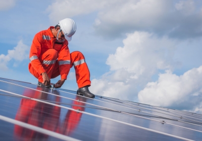 Assistent monteur zonnepanelen, laadpalen of warmtepompen.jpg